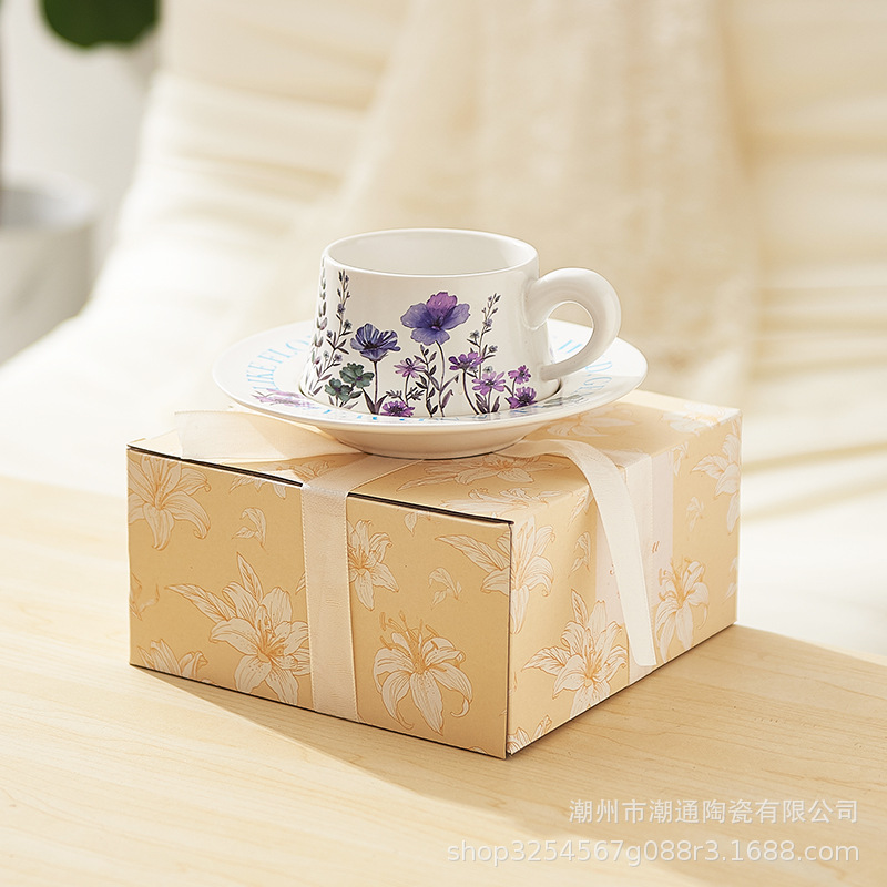 Tazas de café exquisitas y platos parejas tazas de menú de flores retro de alto valor de cara regalo de mano marca taza caja de regalo