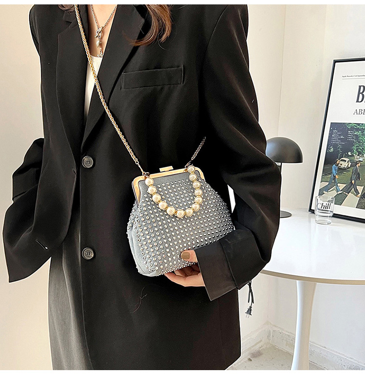 Women's Small Spring&summer Pu Leather Solid Color Elegant Pearls Square Lock Clasp Dome Bag display picture 3