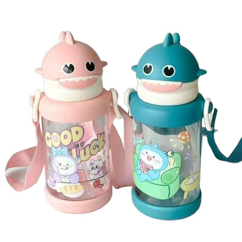 Yue Shi belleza encantadora taza de tiburón para niños taza de paja portátil taza de plástico de alto valor facial cinturón taza de regalo