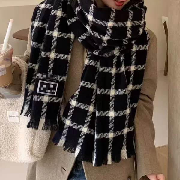 Plaid Scarf for Women, Winter 2026 New Style, High-End Versatile Neck Warmer, Thickened Shawl, Dual-Use, Green, Unisex
