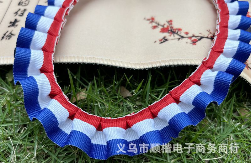 Cinta colorida de 2,5 cm de tres colores con descuento, falda plisada de encaje, accesorios laterales, ropa de muñeca, zapatos, sombreros, material de equipaje