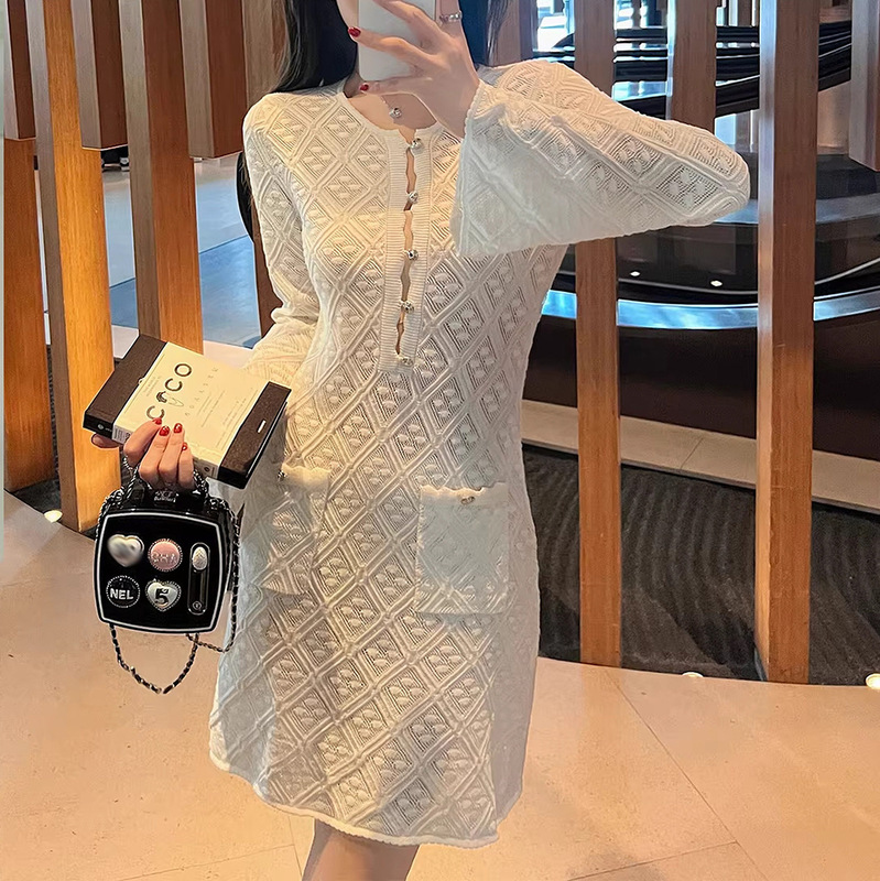 First Love Vibe, Ultra-Heavyweight, Complex Floral Pattern, German Machine-Woven Exquisite Knitwear/Dress First Love Vibe, Ultra-Heavyweight, Complex Floral Pattern, German Machine-Woven Exquisite Knitwear/Dress