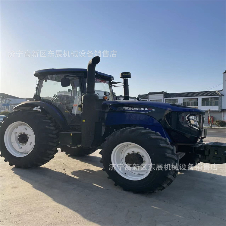 出口供应轮式四驱拖拉机 旋耕犁地四轮耙地机 2004-5G雷沃拖拉机