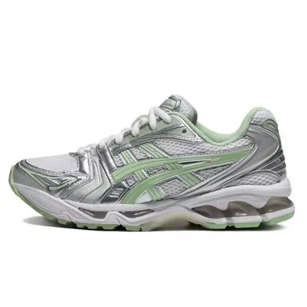 Silvery vanilla green