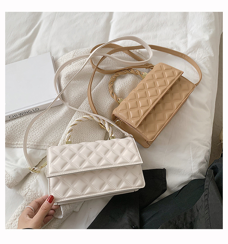 2021 New Textured Western Style Women's Bag Fashionable Rhombus Chain Bag Simple Embroidered Line Shoulder Bag Bag Crossbody Small Square Bag display picture 9