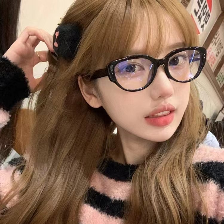 Marco negro retro borde grueso cara lisa artefacto gafas marco ojo de gato cara redonda cuadrada que adelgaza las gafas de miopía de las mujeres