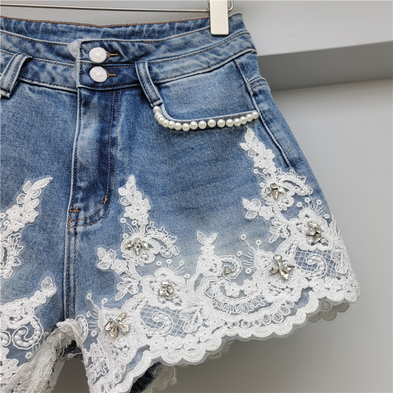 Shorts de Mezclilla de Tiro Alto con Encaje y Bordado de Denim