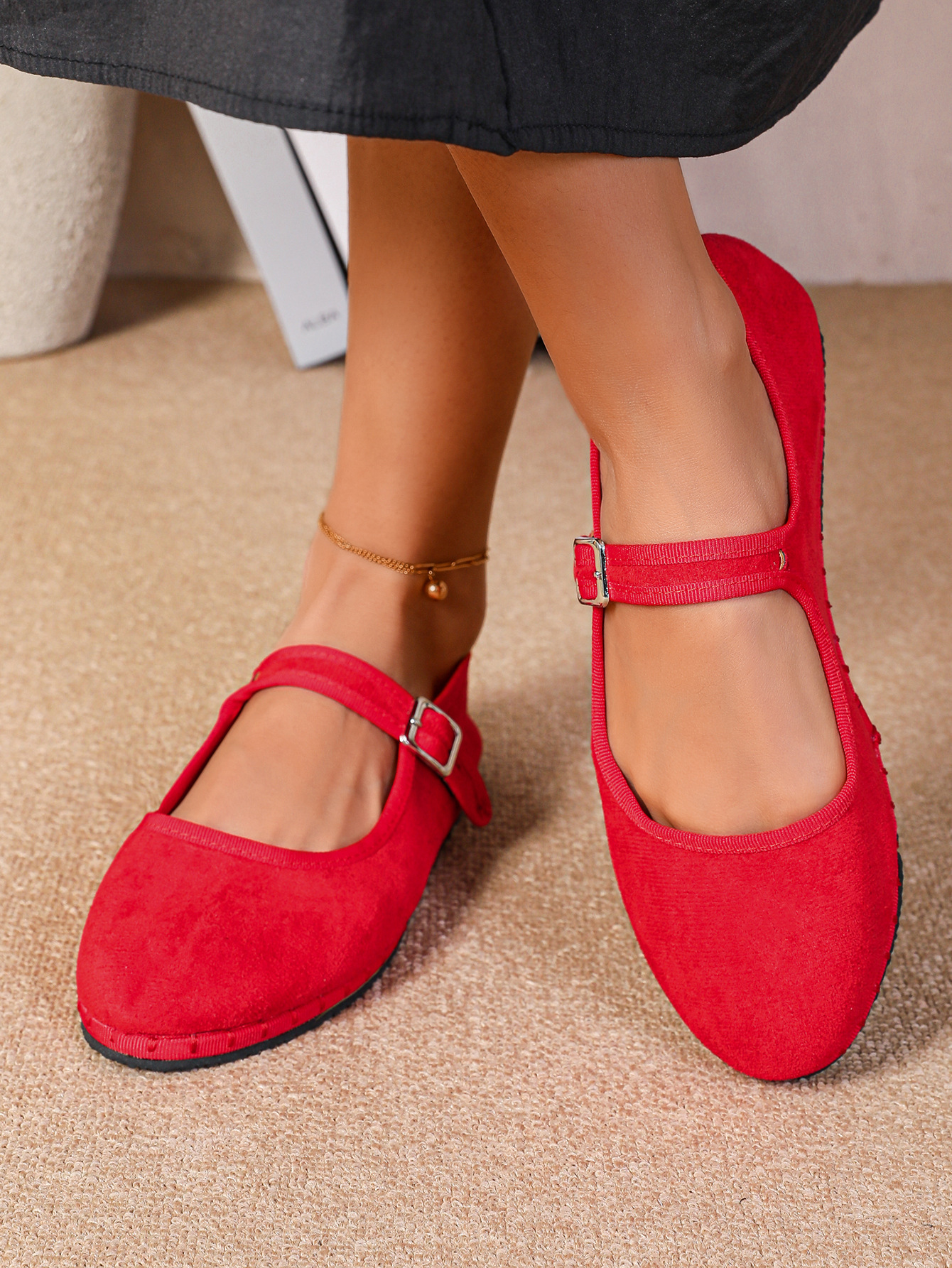 Zapatos de comercio exterior transfronterizo de estilo europeo y americano retro agitando hilo de terremoto, zapatos de sola sola sola plana, rojo suave, hadas de noche