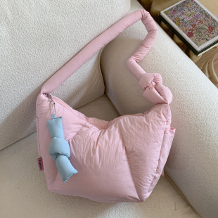 �����ɐ۷�ɫ�A����Ӱ���Ů2025�¿�����녶���������μ�б���