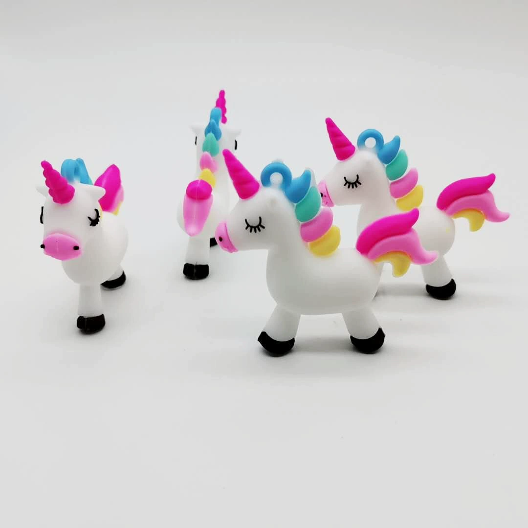 Объёмный мультяшный радужный брелок, кукла из ПВХ мягкой резины, в 3D-формате, единорог