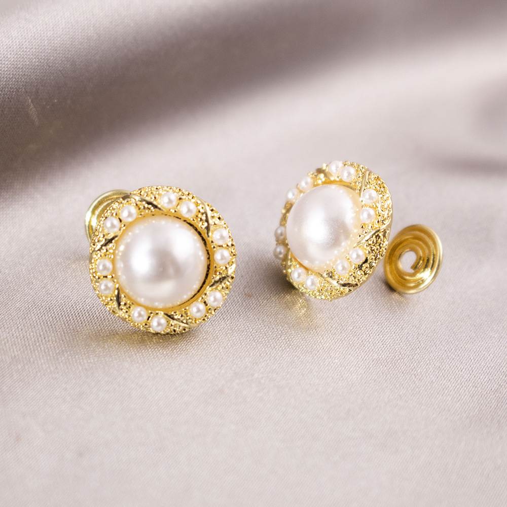 Lujo ligero, incienso pequeño, placa de incienso para mosquitos, pinzas para las orejas, pendientes de nicho para mujeres sin orejas perforadas, pendientes simples, compactas y versátiles de Yiwu al por mayor