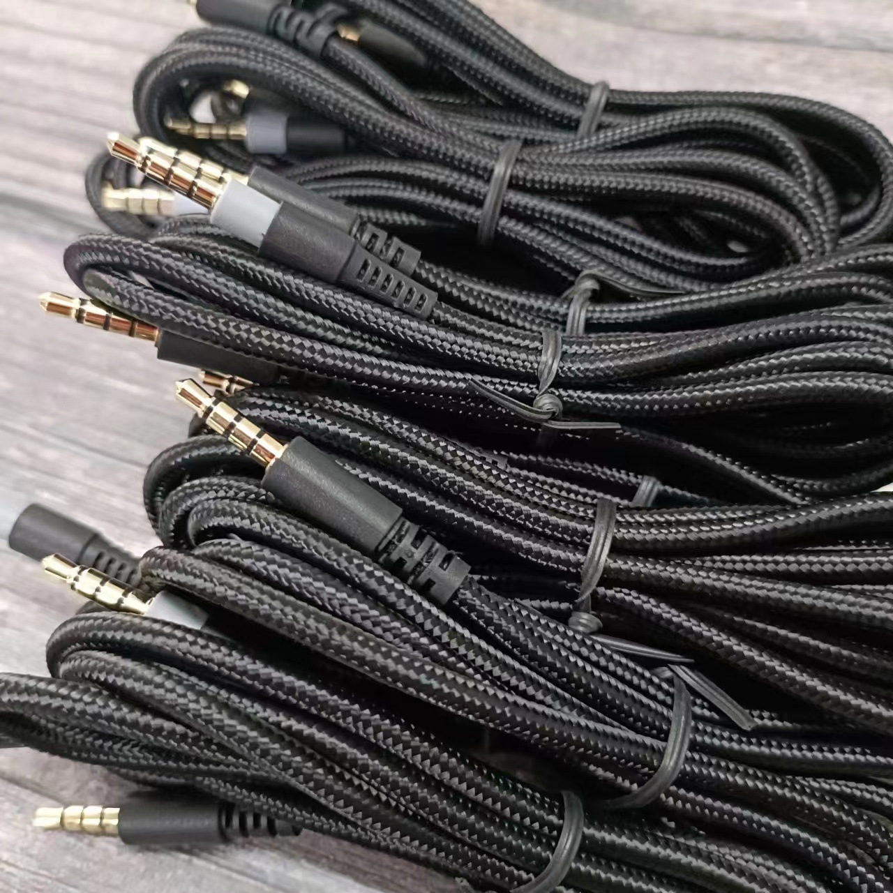 Aplicable a la línea de grabación de auriculares Kingston 1,5 m línea trenzada 3,5 a 3,5 línea de cuatro niveles a cuatro niveles Kingston