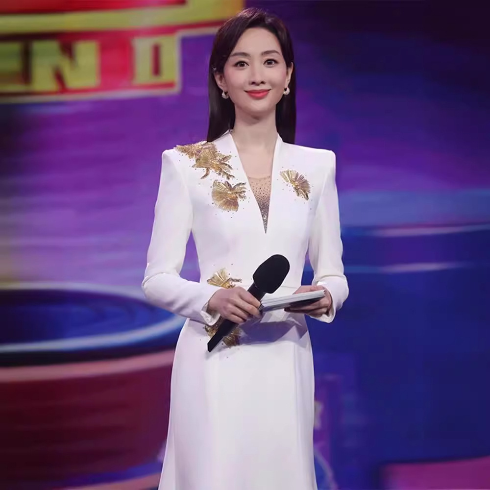 Anfitrión blanco vestido de noche femenino de alta calidad temperamento de banquete 2025 nuevo lujo ligero de alta gama vestido de examen de arte de cola de pescado image 2