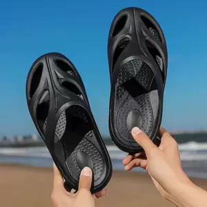 Модные нескользящие пляжные тапочки в стиле Crocs на платформе, мюли, изысканный стиль, подходят для носки на улице