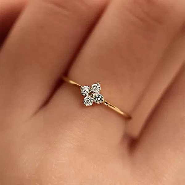Feiyu Simple Elegant Copper Zircon Four-leaf Clover Women's Diamond Ring Golden Distinctive Light Luxury All-match Thin Ring Tail Ring