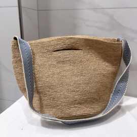 日系拉菲草手钩草包女夏季斜挎包百搭时尚海边度假沙滩手提包