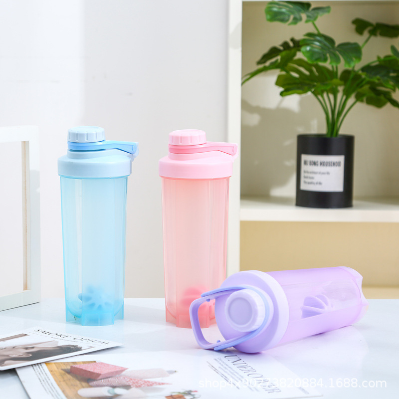 Suministro directo de fábrica 700ml batido taza deportes Flip gimnasio con mango mano taza batido taza al aire libre