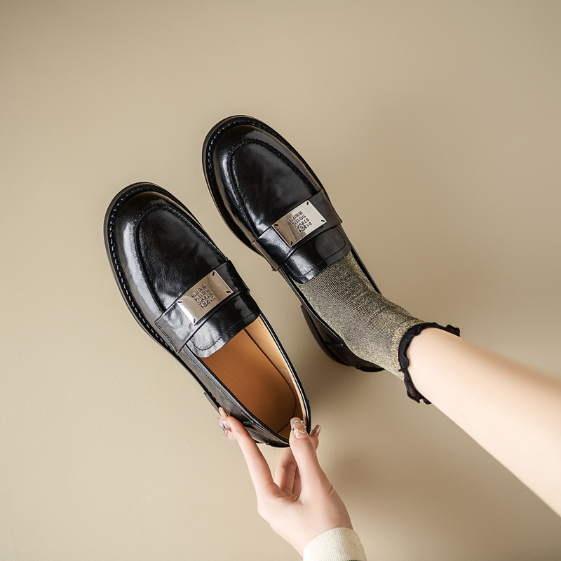 Sheepskin version ~ metal buckle loafers women's 2024 spring and autumn new British small leather shoes retro round toe flat shoes Sheepskin version ~ metal buckle loafers women's 2024 spring and autumn new British small leather shoes retro round toe flat shoes