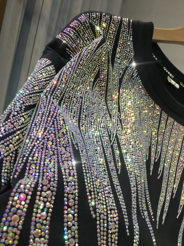 特大サイズ2-300斤太ったm春装欧品重工ホットドリルtシャツ男女の中で長いタイプの痩せた半袖上着が湿っている|undefined