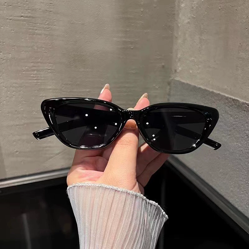 Sunglasses cat-eye, European style high-quality influencer look — multiple frame colors