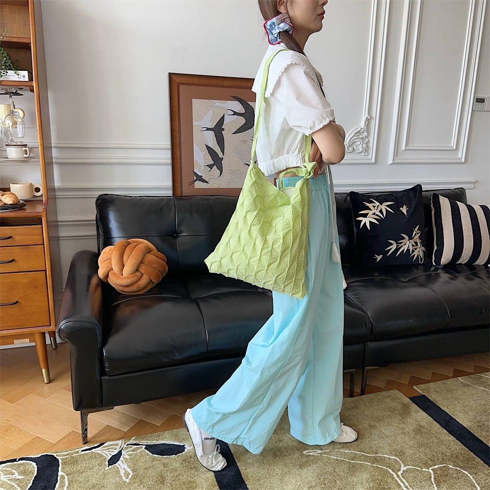 45153 Korean version pleated diamond-shaped bag for women, new casual large-capacity commuter underarm bag, crossbody single-shoulder bag for women undefined
