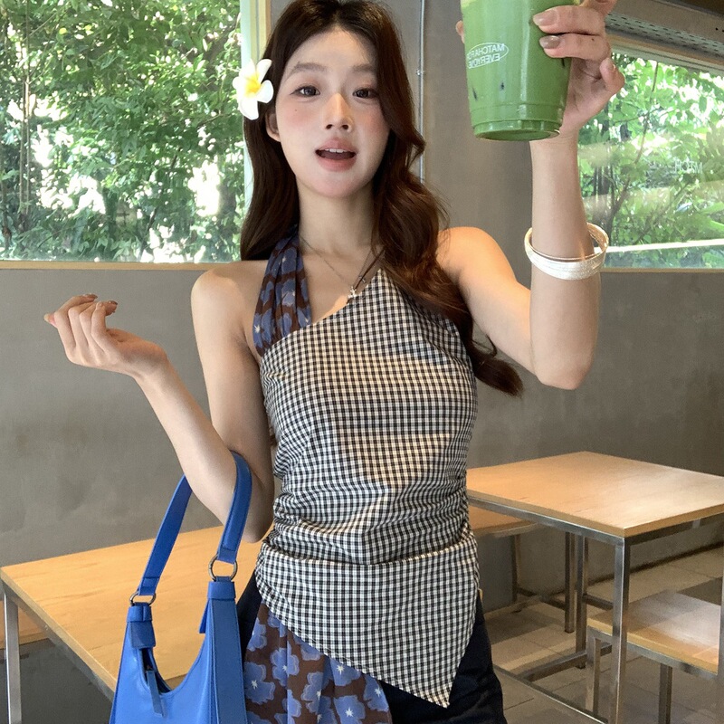 Women's Summer Camisole with Unique and Beautiful Plaid Design, Slim Fit, Sleeveless, Halter Neck, Niche Top Women's Summer Camisole with Unique and Beautiful Plaid Design, Slim Fit, Sleeveless, Halter Neck, Niche Top