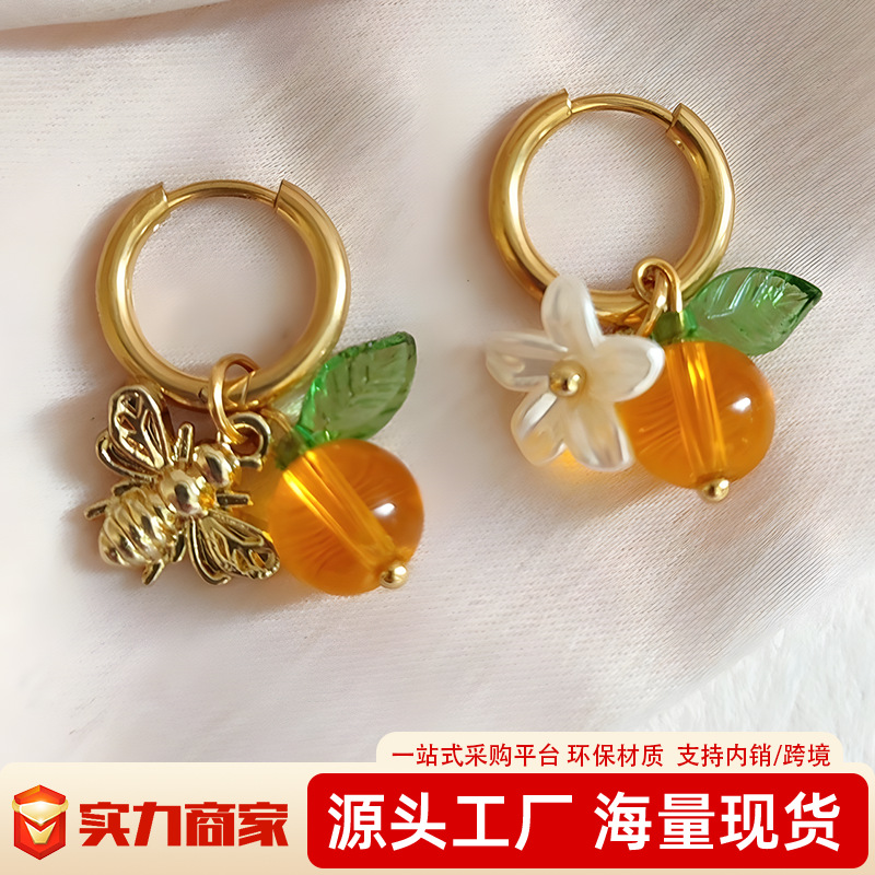 cute fashionable acrylic earrings