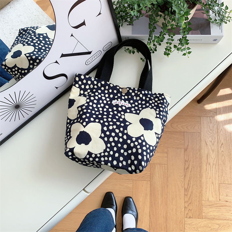 75g Weight Magnetic Buckle Closure Type Top Handle Strap Type Handbag Bags Type Casual Occasion Canvas Material Flower Pattern Spring&Summer Season Women's Gender Vacation Style Square Shape Women's Canvas Flower Vacation Square Magnetic Buckle Handbag 31
