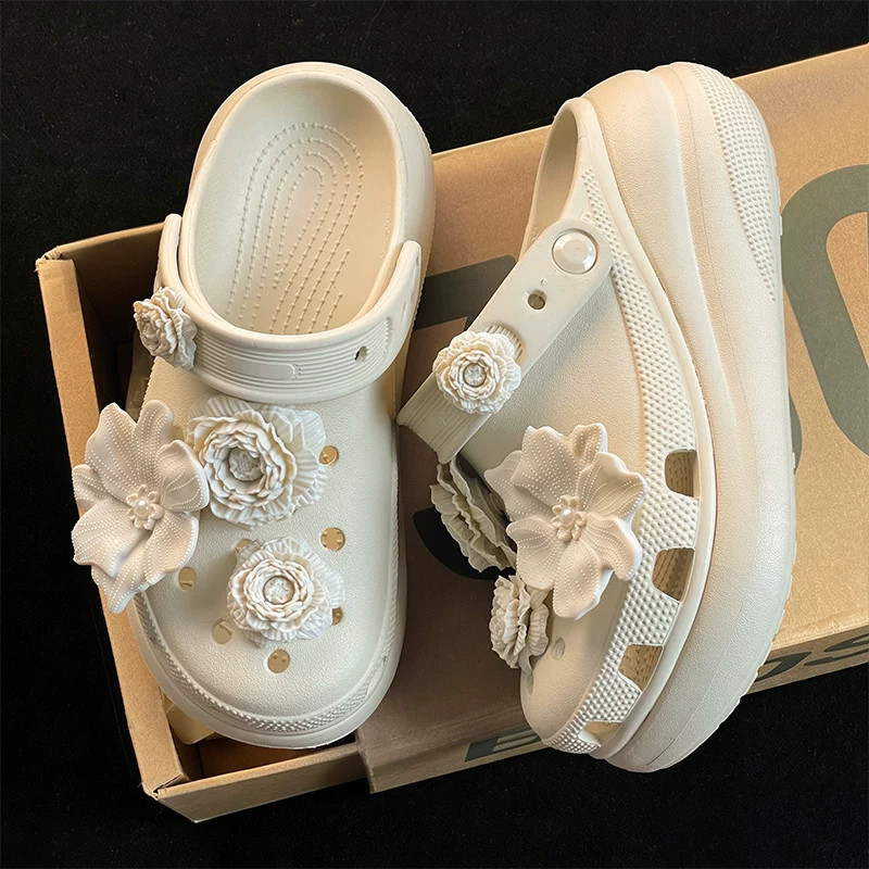 Authentic Puff Cloud Flower Bouquet Clog Shoes for Women and Men, New Summer Style, Outdoor Wear, Thick-Soled, Height-Increasing, Closed-Toe Half Slippers, Trendy