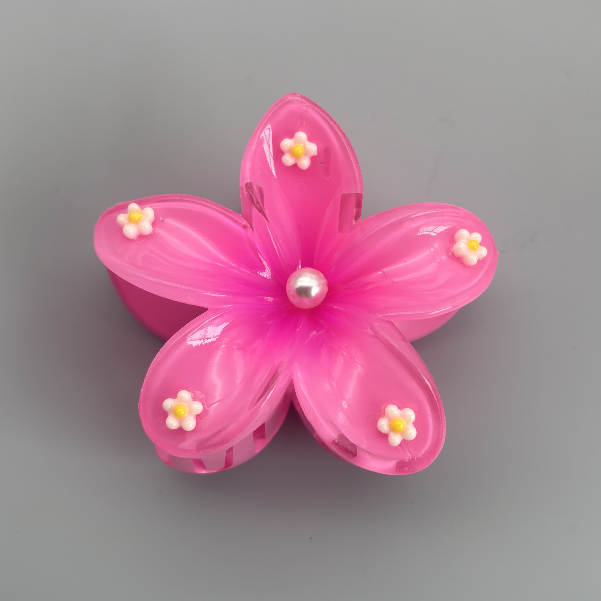 Pinza de pelo acrílica con flor de plumeria para mujer, accesorio de alta gama, pinza de tiburón, pinza de pelo cruzada para el verano.