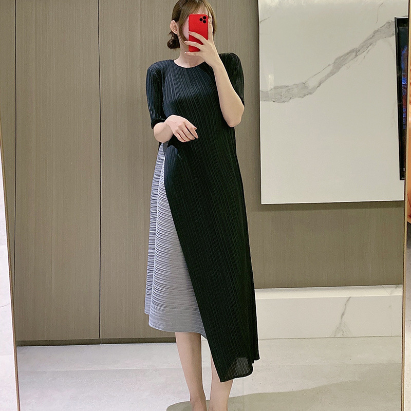 Miyake High-End Sleeveless Dress, Summer High-End Design, Asymmetrical Splicing, Contrasting Colors, Loose A-Line Pleated Skirt