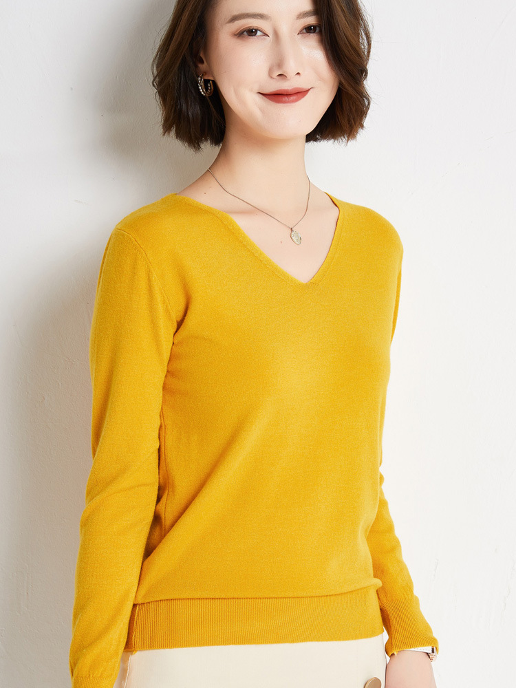 Otoño e Invierno nuevo estilo occidental con cuello en V color sólido manga larga suéter de fondo interior simple desgaste exterior suéter de cuello de pollo para mujeres