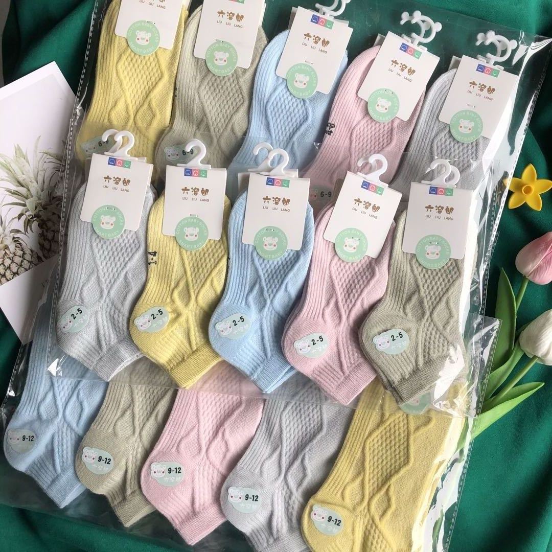 Zhuji calcetines al por mayor 2023 primavera y verano nuevos calcetines de algodón fino transpirable para niños moda Diamond Plaid niños barco Calcetines