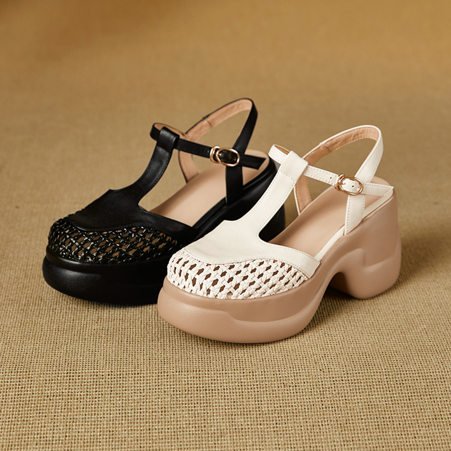 Sandal nữ quai chữ T đế xốp dày phong cách La Mã — đen