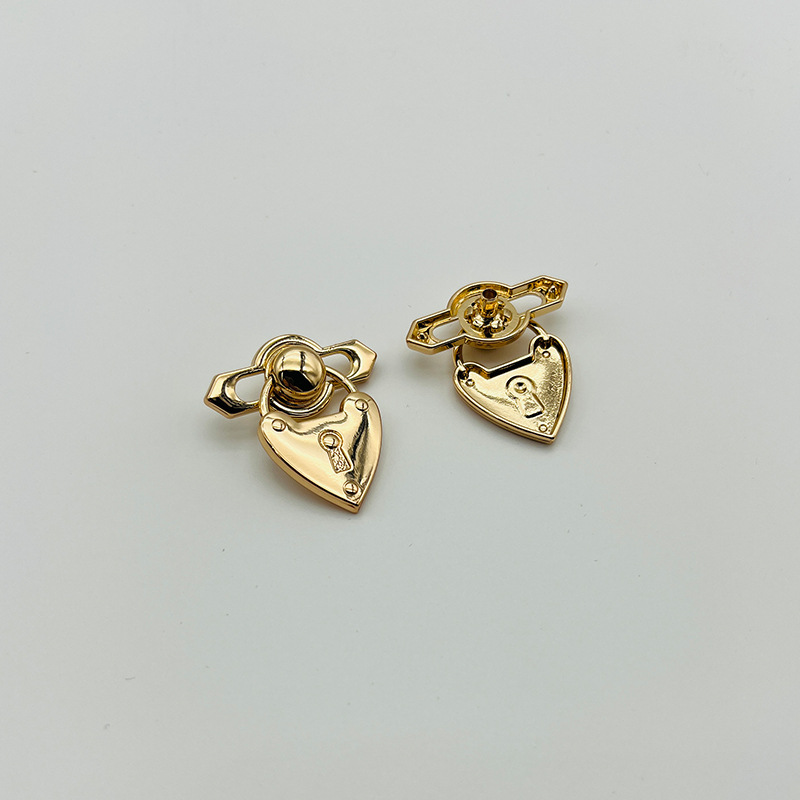 金属纽扣66969.jpg
