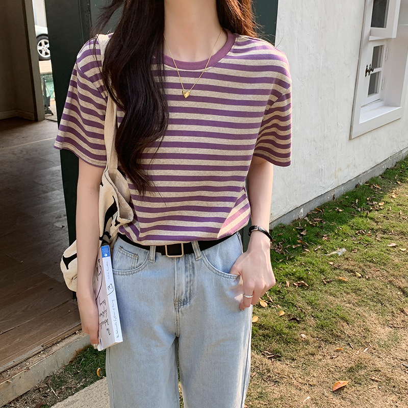 Purple Striped Short-Sleeve T-Shirt for Women, Niche Design with a High-End Feel, American Retro Style Top Paired with Five-Point Pants for Summer