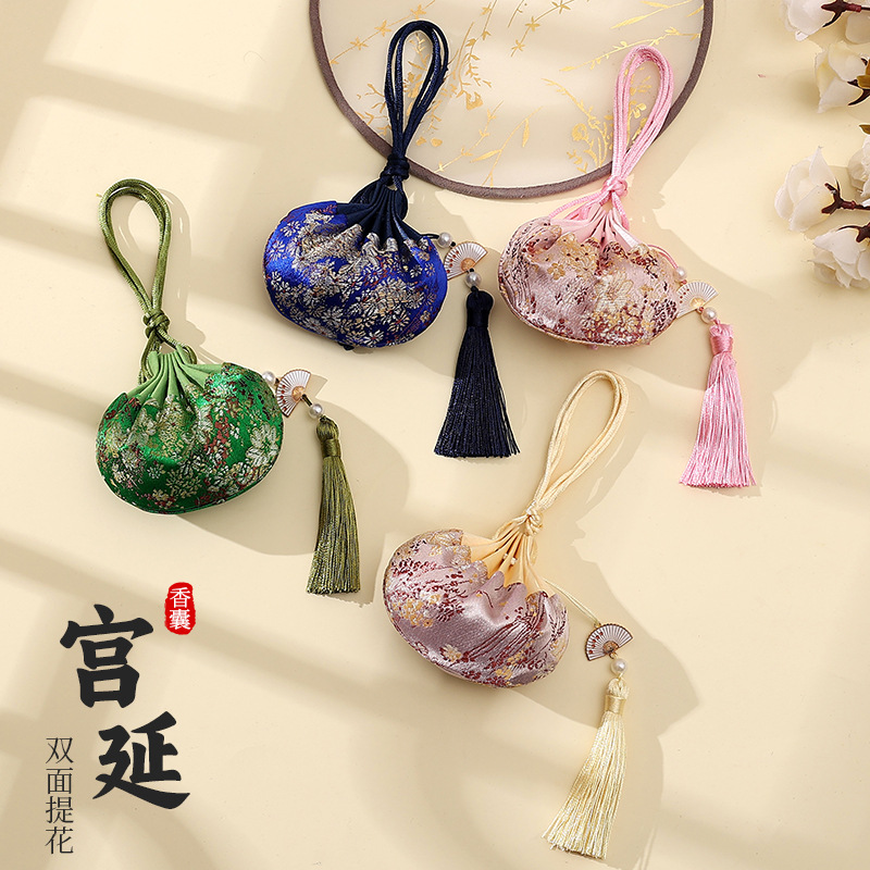 Dragon Boat Festival sachet sachet empty bag can be filled with mugwort Chinese medicine portable ancient style woven label palace sachet blessing bag wholesale