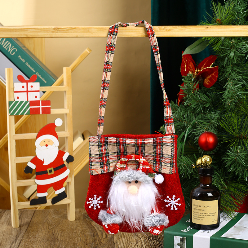 Christmas Cartoon Style Cute Santa Claus Snowman Cloth Party Carnival Festival Gift Bags display picture 2
