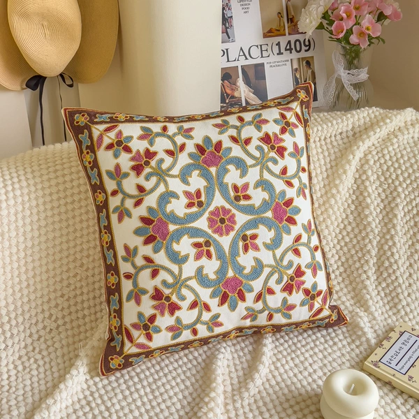 Embroidery flower tired blue