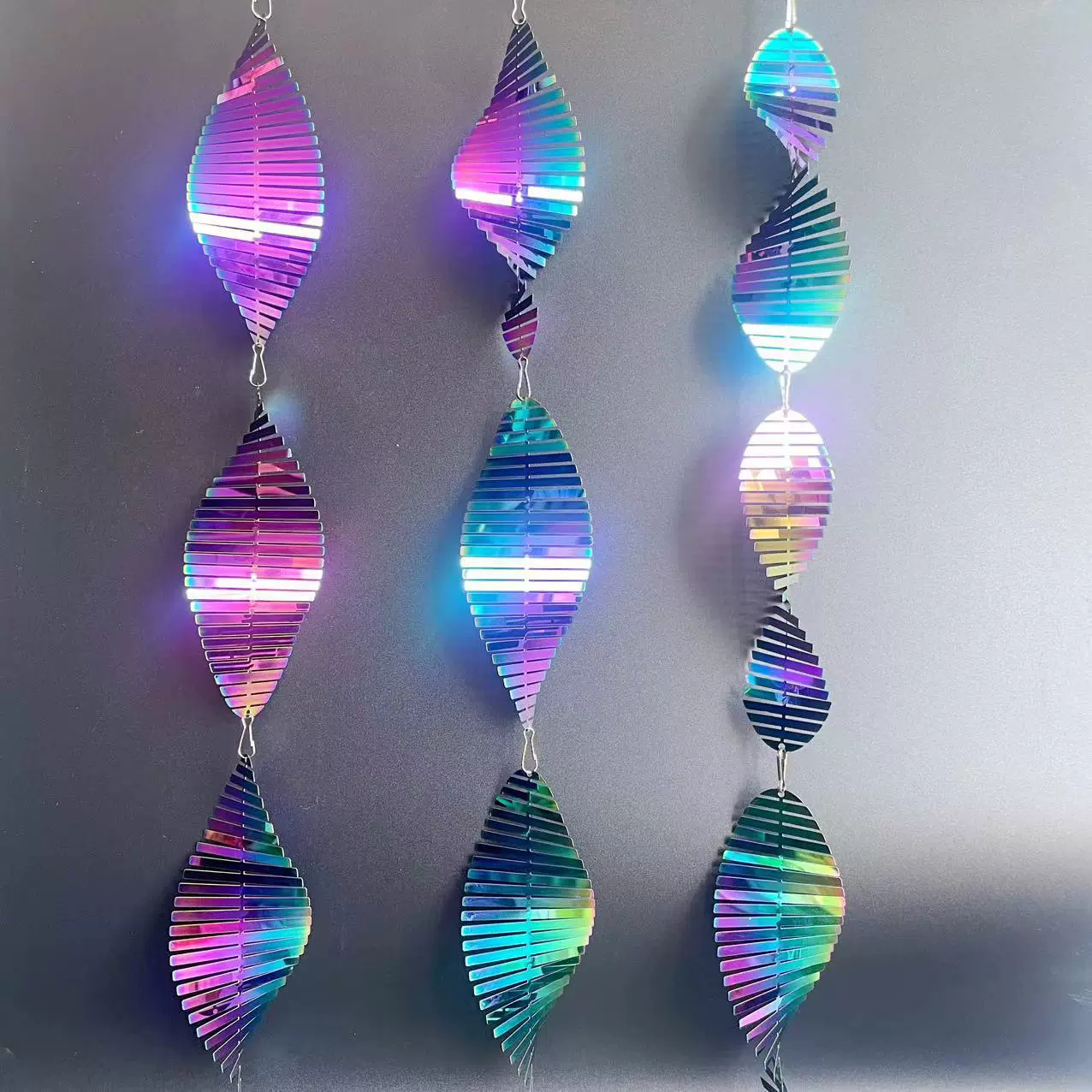 跨境新款菱形螺旋驱鸟片镜面金属阳光捕手挂件美式幻彩旋转风铃