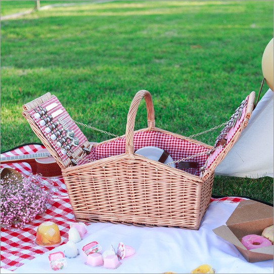 Fábrica directa cesta de picnic ratán portátil al aire libre plegable vegetal mimbre tejido cesta de almacenamiento con vajilla