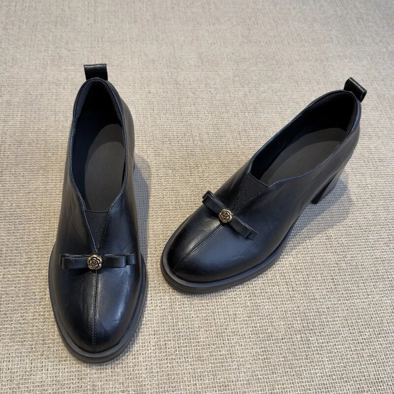 2026 New Style Round-Toe Shallow Mouth 5-7cm Genuine Leather Camellia Loafers for Women with Butterfly Knot High Heels 2026 New Style Round-Toe Shallow Mouth 5-7cm Genuine Leather Camellia Loafers for Women with Butterfly Knot High Heels