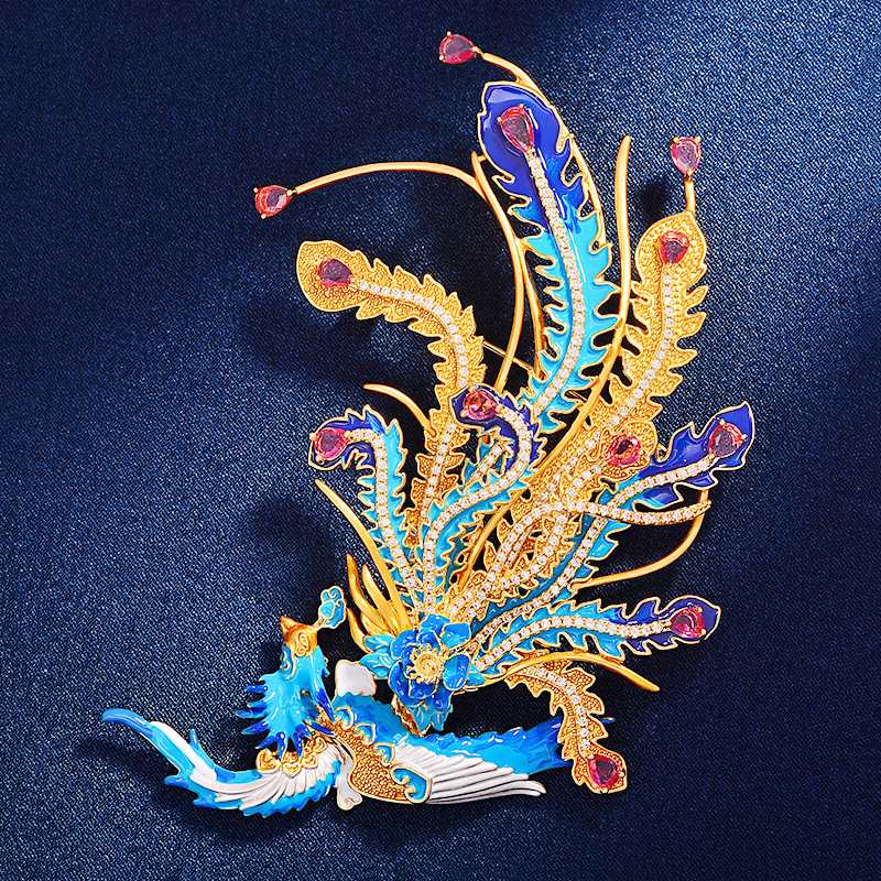 Elegant Phoenix Brooch with a Noble and Grand Enamel Design, Versatile Clothing Accessory for Qipao