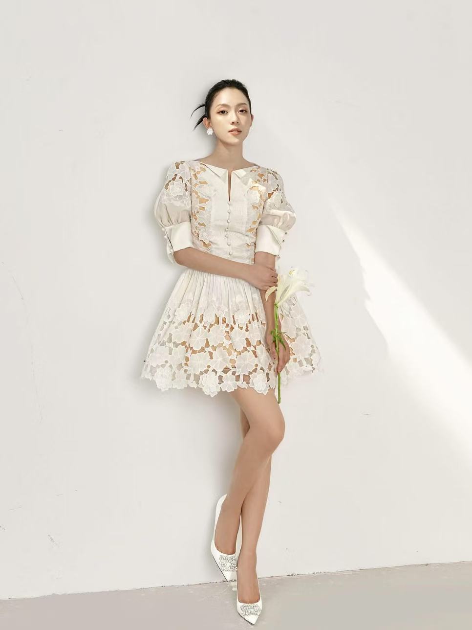 White A189