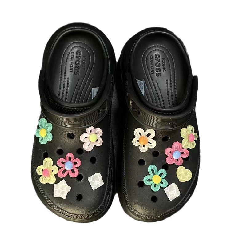 透かし彫りの透明な花の穴の靴のボタンdiyは夏のドーパミンの靴の靴の表面を取り外して卸売りを飾ります。|undefined