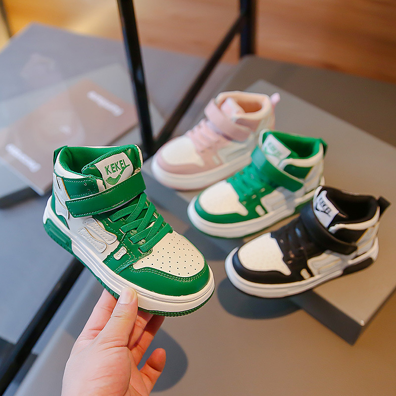 Barn högtopp sportsko Trend 2023 Höst Ny Student Läder Panel Sh för pojkar och flickor Halkfri Casual_voghion.com