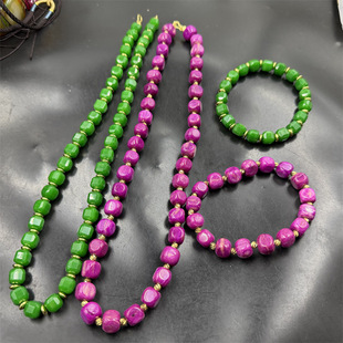 ����� �¿�Gɫ����С���K�� �����ִ� ��ɫ�S������� ��