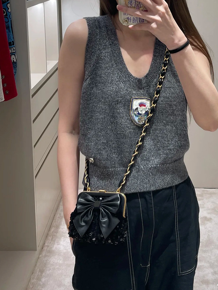 Piccola borsa a tracolla a mano con tracolla singola, design di nicchia, nuova borsa a tracolla da donna con catena, fibbia, oro, alla moda_voghion.com