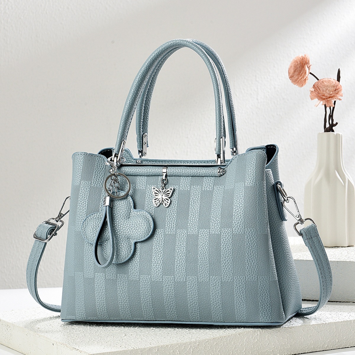 Bolso de mujer 2025 nuevo bolso de mensajero de un solo hombro para mujer bolso portátil de alta calidad práctico de gran capacidad para mujer