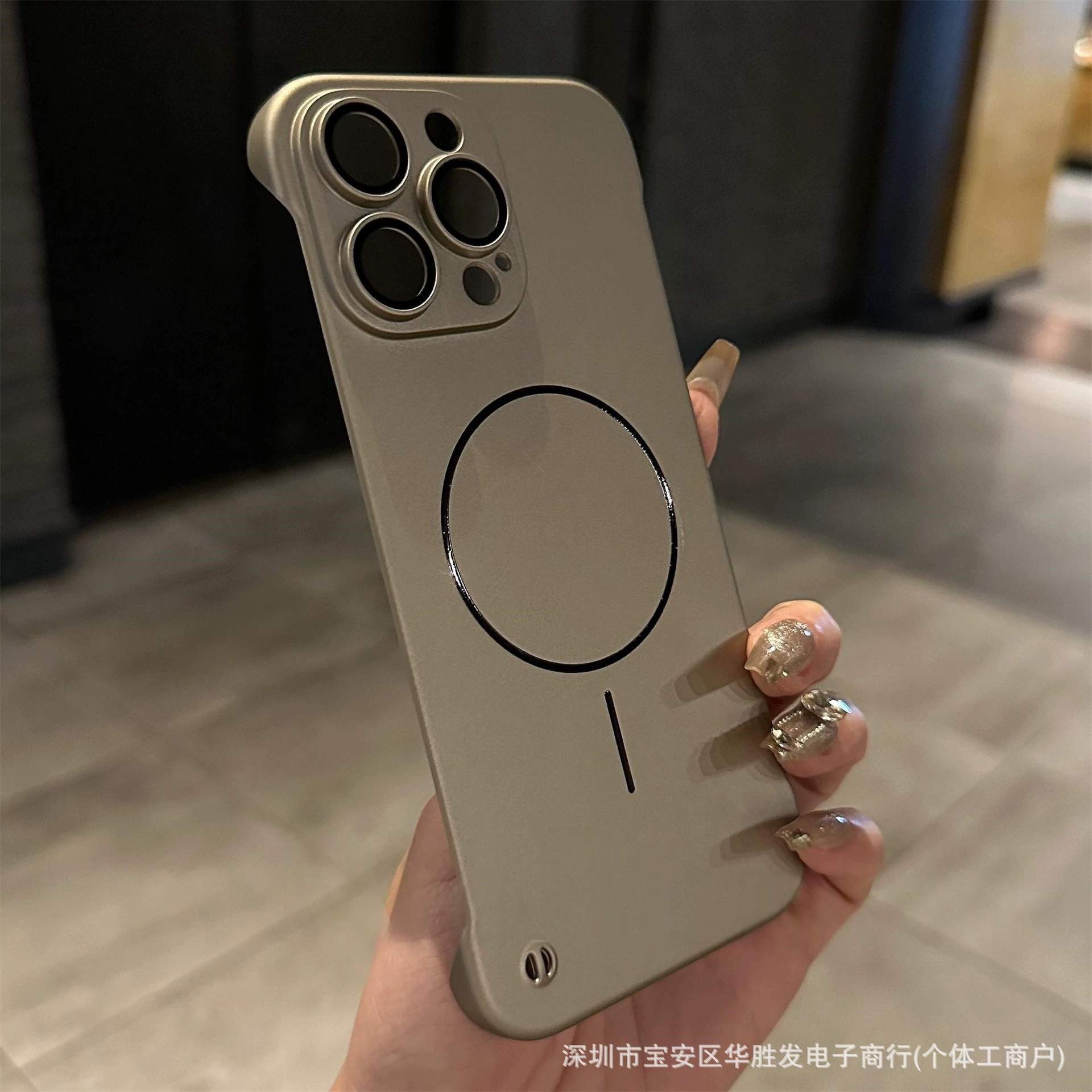 Применимо для Apple 16promax магнитопоглощающий тонкий круг для мобильного телефона чехол без рамки для кожи ультратонкий жесткий защитный чехол iPhone15